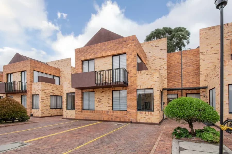 Casa en arriendo en conjunto cerrado, Vereda Tíquiza - Chía